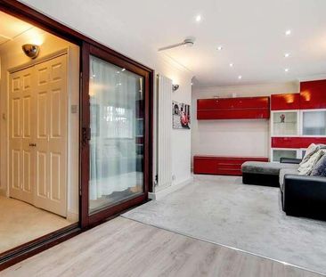 Salisbury Avenue, Barking, IG11 - Photo 2