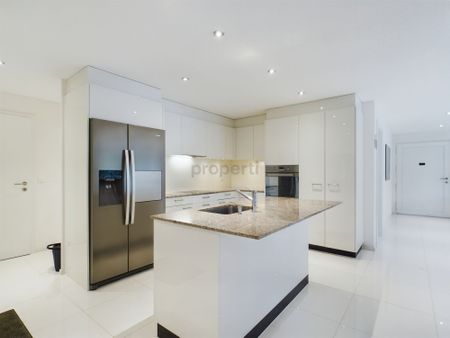 Exclusive 4.5-room apartment in an idyllic location in Bärau - Photo 2