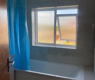 1 bedroom in a house share to rent - Photo 6