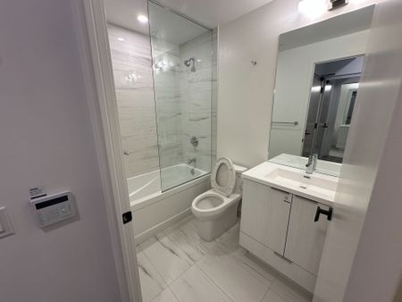 For Lease - 8 Interchange Way Unit# 4215, Vaughan, Ontario - Photo 4