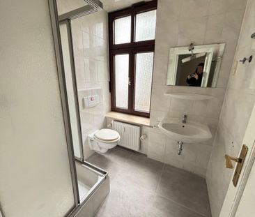 Charmante Altbauwohnung mit Stuckelementen und modernem Komfort - Foto 1