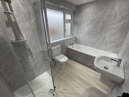 Merton Close, Kidderminster - Photo 2