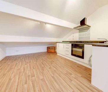 St James Square, Bacup, Rossendale, OL13 - Photo 2