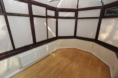 2 Bedroom HOUSE, Chester - Photo 2