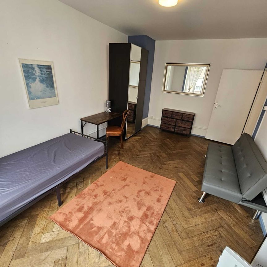 AMICASA AG: Furnished rooms centrally located in Kleinbasel near the university and Novartis - Photo 1