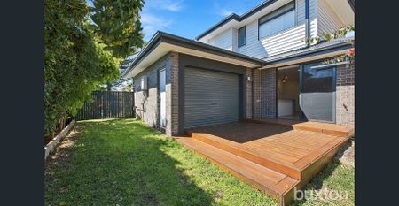 Beautifully Presented Four Bedroom Home in Prime Moorabbin Location - Photo 5