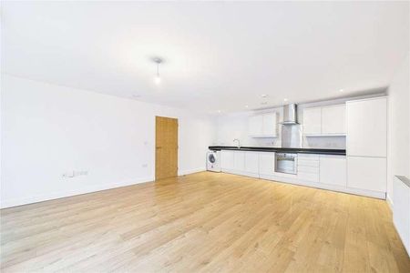 Cromwell Road, Redhill, Surrey, RH1 - Photo 2