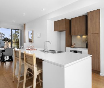 149 Sutherland Crescent, Taylor – A Sunlit Two-Level Sanctuary - Photo 2