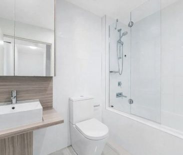 2 Bedroom modern apartment with study for lease - Photo 5