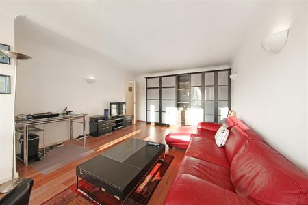 Hera Court, Homer Drive, London - Photo 3