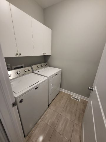 For Lease - 182 BOXCAR Crescent, Russell, Ontario - Photo 5