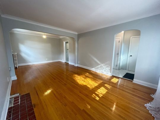 For Lease - 252 Viewmount Avenue, Toronto, Ontario - Photo 1