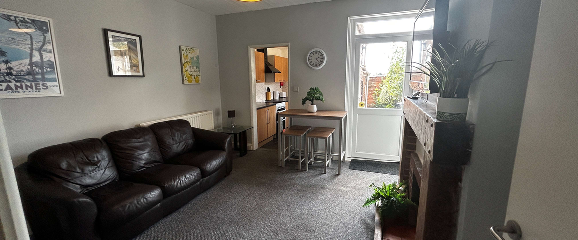 Ely Street Room 4 - Photo 1