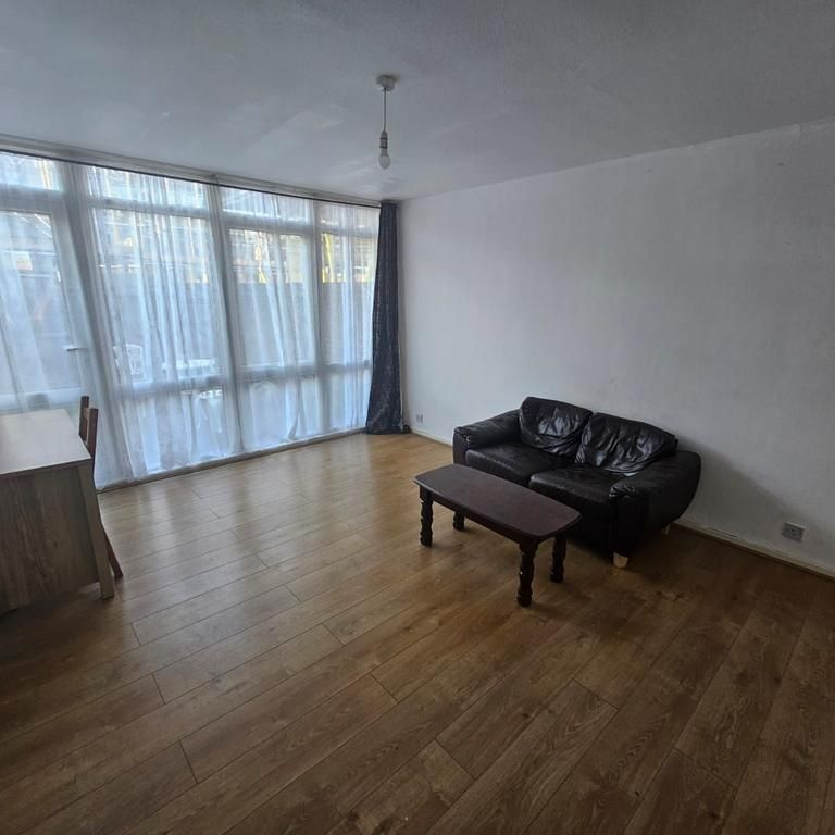 3 bedroom terraced house to rent - Photo 1