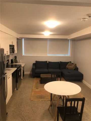 For Lease - 230 South Kingsway N/A Unit# 10, Toronto, Ontario - Photo 3