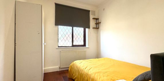 Ferrers Avenue, West Drayton - Photo 2