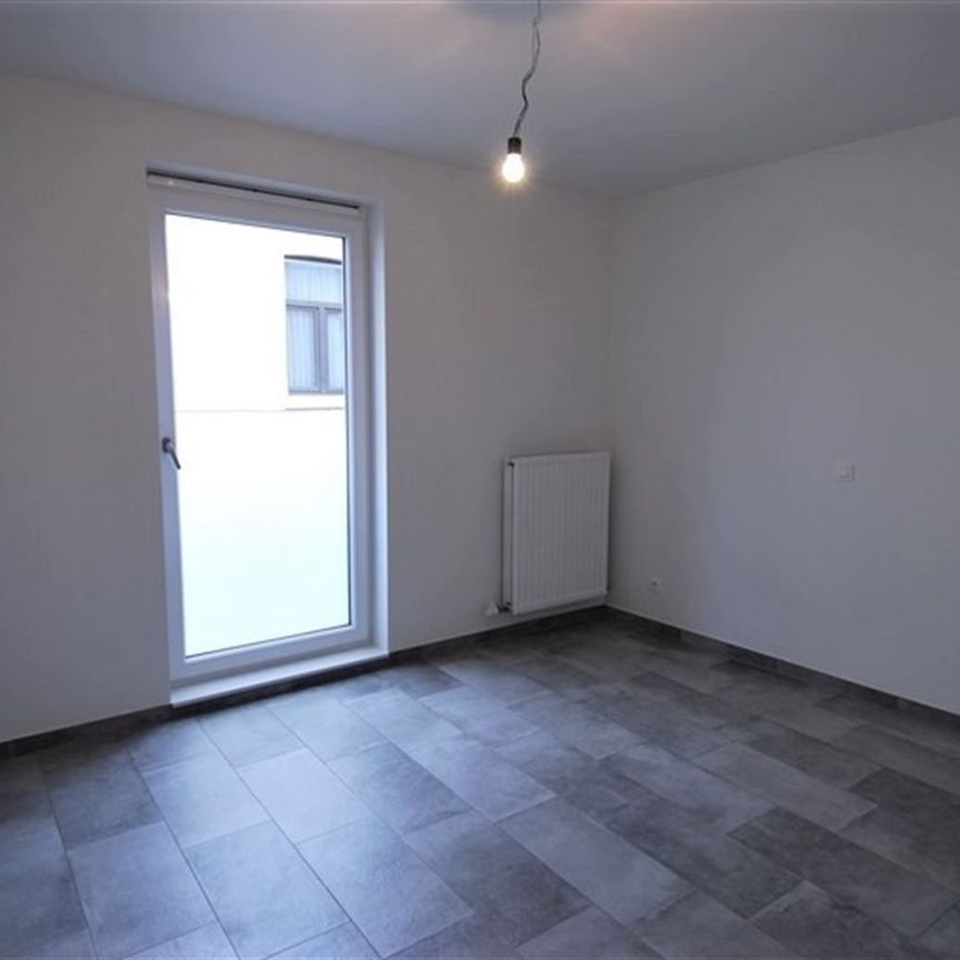 Prachtig appartement met 2 slaapkamers, gelegen in het centrum van Maaseik. - Foto 1