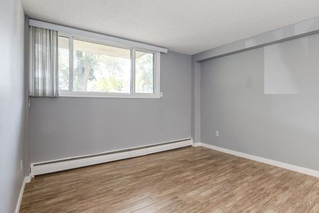 1512 15 Ave SW, Calgary - Photo 2