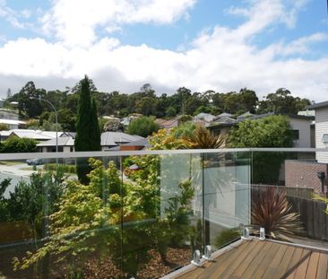 Modern Townhouse - Photo 6