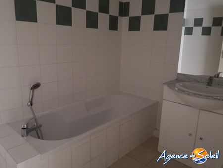 Location Appartement 3 pièces 60m² LEZIGNAN CORBIERES 11200 - Photo 4