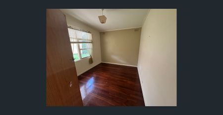 Large 3 bedroom Family Home - Photo 3