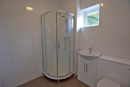 3 bedroom detached bungalow to rent - Photo 4