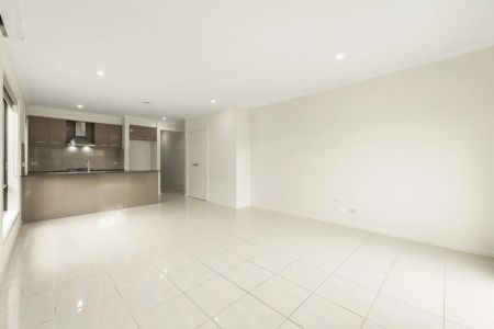 Stylish, Spacious and Low-Maintenance Family Home - Photo 3