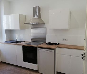 Appartement 2 pièces 33m2 MARSEILLE 4EME 630 euros - Photo 1