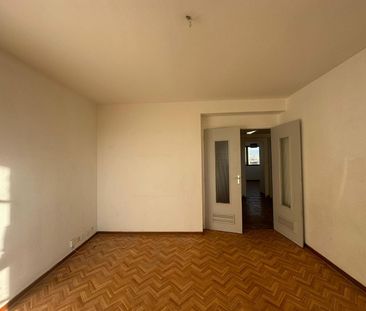 Location Appartement 3 pièces 61m² MARSEILLE 10ème - Photo 4