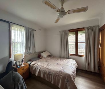 7 Charlton Crescent, Reservoir VIC 3073 - Photo 2