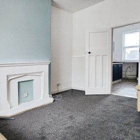 33 Stour Road, Harwich - Photo 1