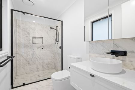 13B Kalinda Rd, Croydon VIC 3136 - House For Rent | Domain - Photo 2