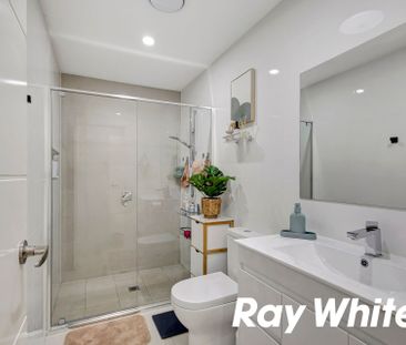 PREMIUM FOUR BEDROOM FAMILY RESIDENCE With Solar Panels & Close to ... - Photo 1