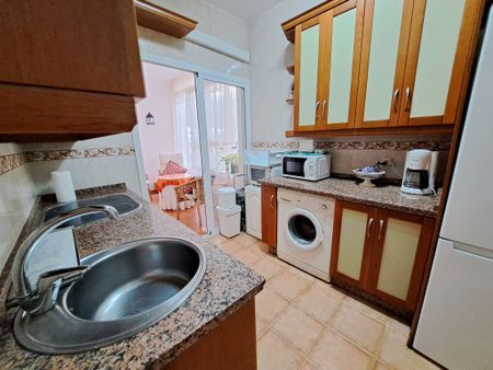 Piso de alquiler en Avenida Arias Maldonado, 14, Playa Bajadilla - Puertos - Photo 2