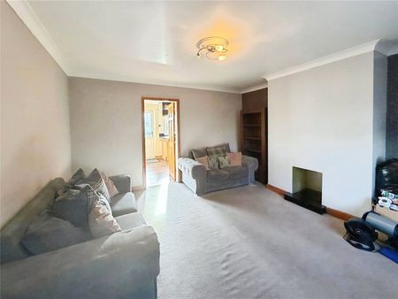 3 bedroom house to rent West End Crescent, Royston, S71 - Photo 5