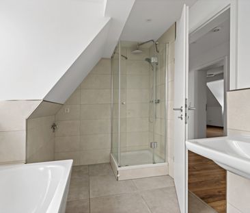 Fußbodenheizung, Loggia und Bad mit Wanne und Dusche- Hier bleibt k... - Photo 2