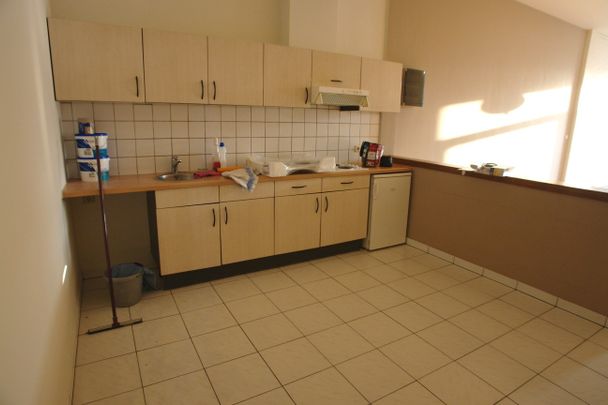 RUIM & VOLLEDIG INSTAPKLAAR EENSLAAPKAMERAPPARTEMENT - Photo 1