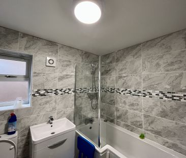 ***INTERNET & ALL BILLS INCLUDED*** - Double bed - Wardrobe - desk ... - Photo 3