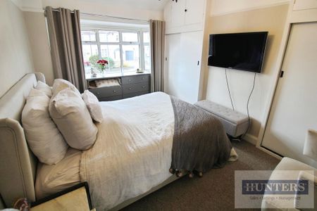 3 bedroom semi-detached house to rent - Photo 4