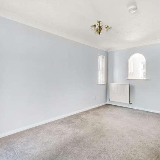 Didcot, Oxfordshire, OX11 - Photo 1