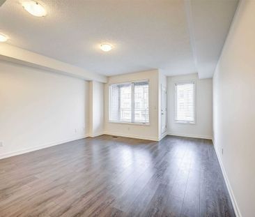 For Lease - 212 Huguenot Road, Oakville, Ontario - Photo 2