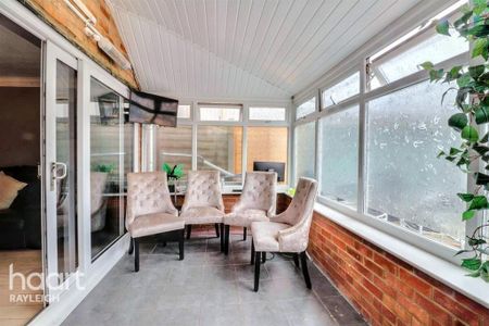 3 bedroom terraced house to rent - Photo 2