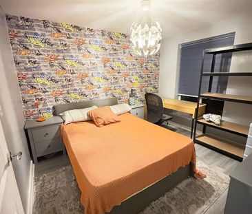 1 bedroom in a house share to rent - Photo 5