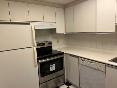 For Lease - 7 Bishop Avenue Unit# 310, Toronto, Ontario - Photo 4