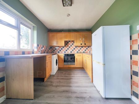3 bedroom terraced house to rent - Photo 3