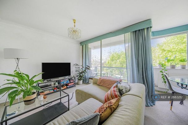 2 bedroom flat to rent - Photo 1