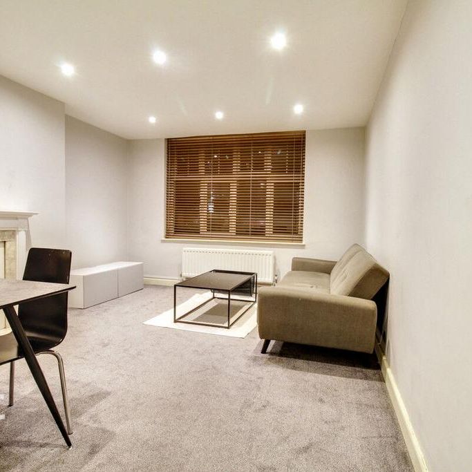 3 bedroom flat to rent - Photo 1