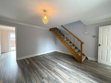 2 bedroom terraced house to rent - Photo 4
