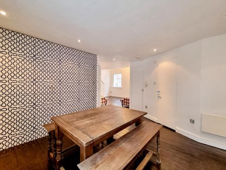 2 bedroom penthouse to rent - Photo 2