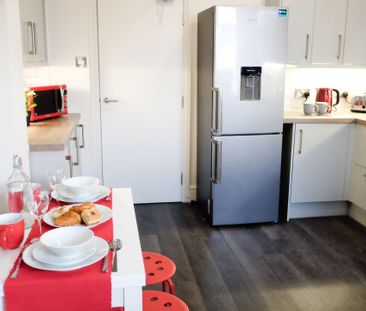 Double En-suite Room- Gloucester Road North - Photo 6